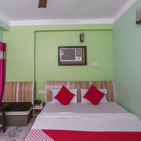 Oyo 60609 Hotel Tanushree Rampurhat 외부 사진