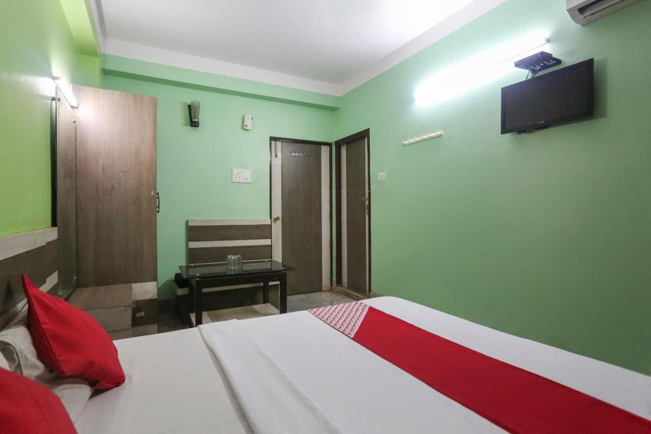 Oyo 60609 Hotel Tanushree Rampurhat 외부 사진