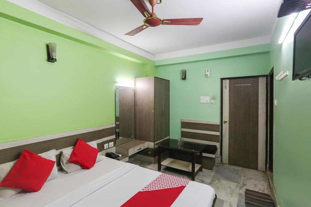 Oyo 60609 Hotel Tanushree Rampurhat 외부 사진
